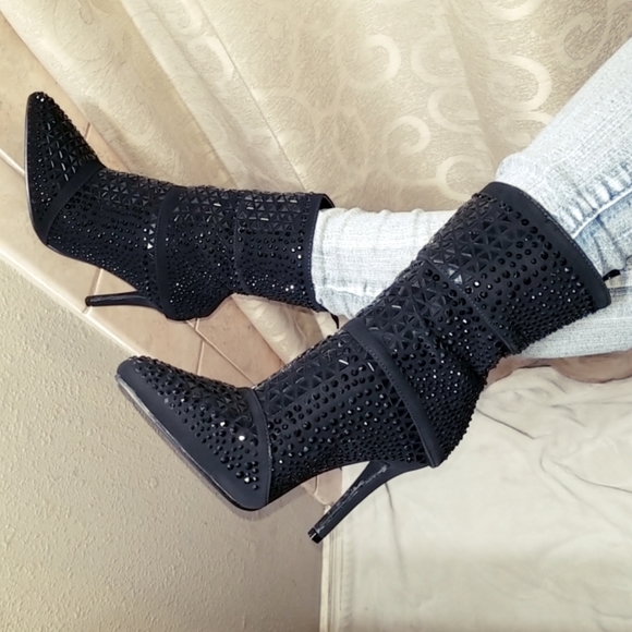 💎Restocked Extremely Diamond embelished booties - Picture 6 of 8